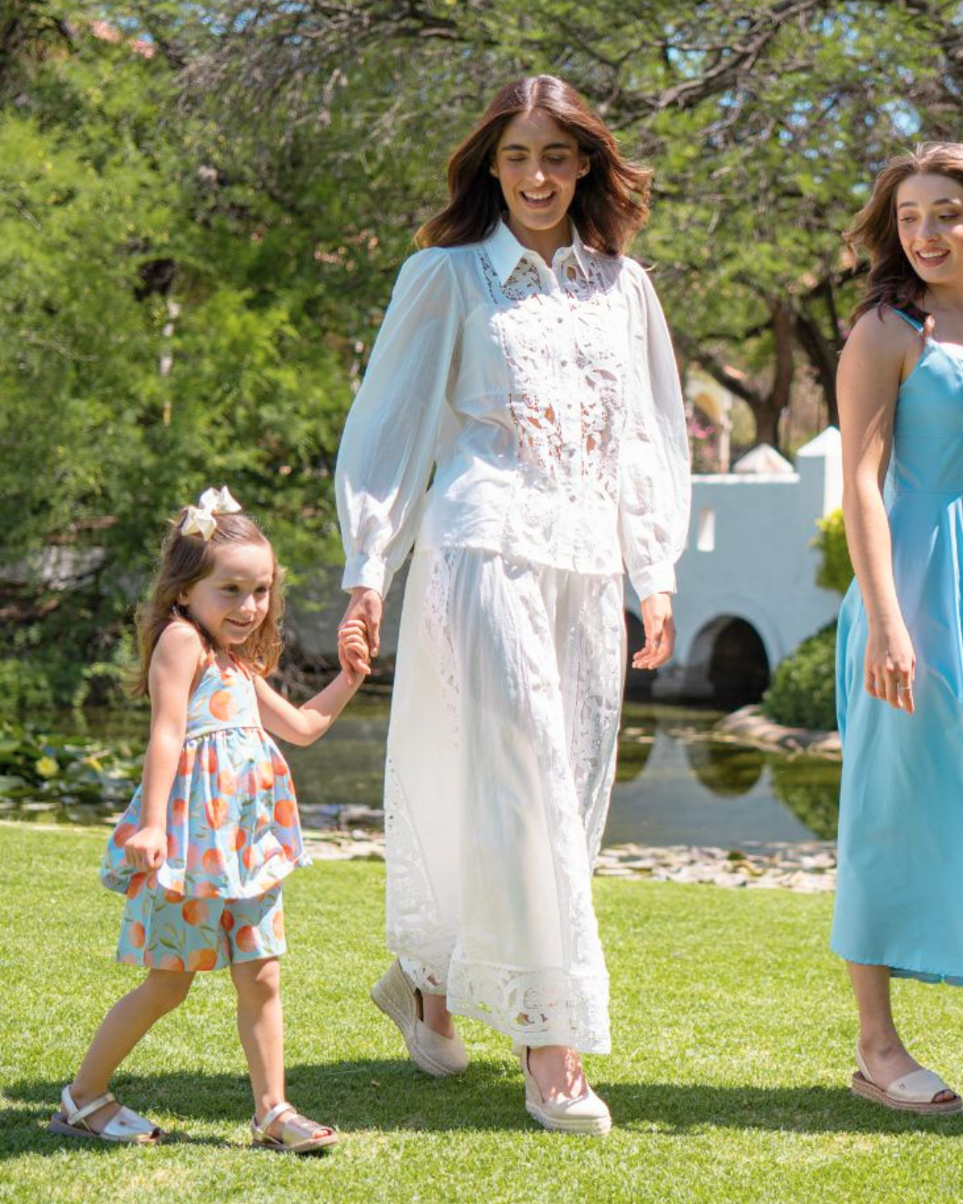Set Falda y Camisa con Encaje Blanco