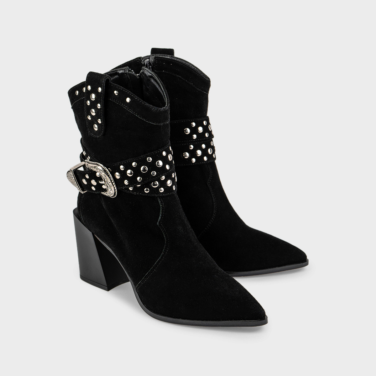 Mariel Botín Cowboy Negro