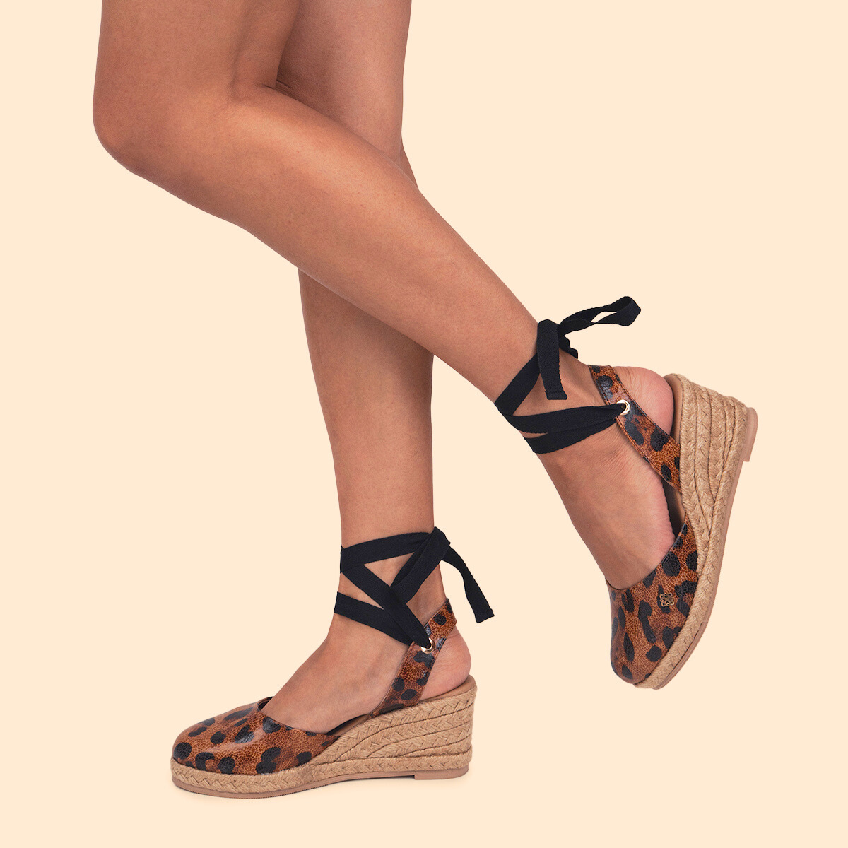 Laura Cheetha Craquel